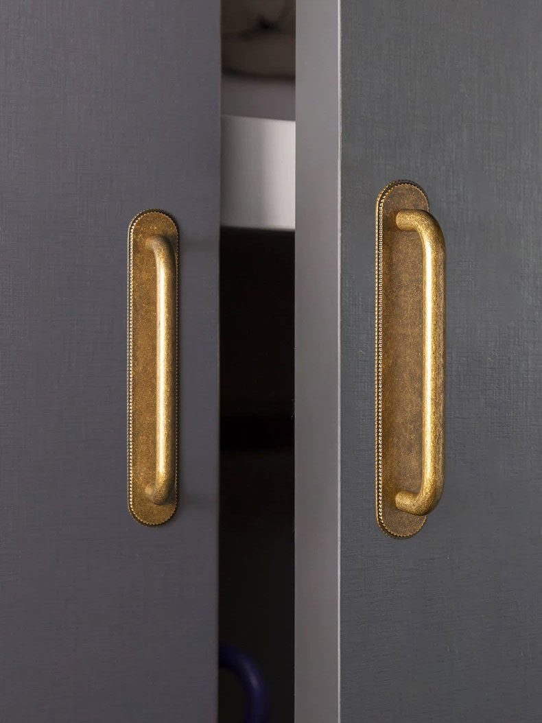 Furniture Hardware With Backplate - ヴィンテージキャビネットハンドルバックプレート付きアンティーク食器棚ワードローブプル亜鉛合金キッチンアクセサリーレトロ家具ハードウェア